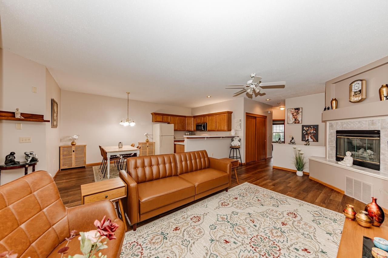 11200 W Gilbert Avenue D — photo