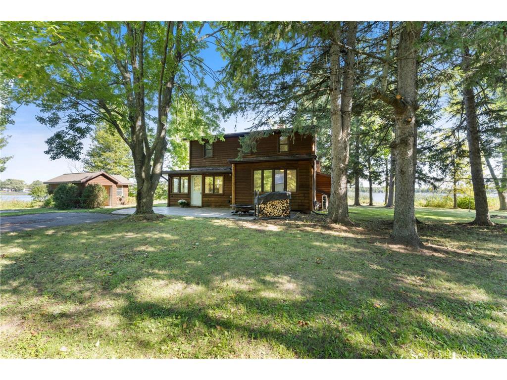 246 Magnor Lake Court — photo