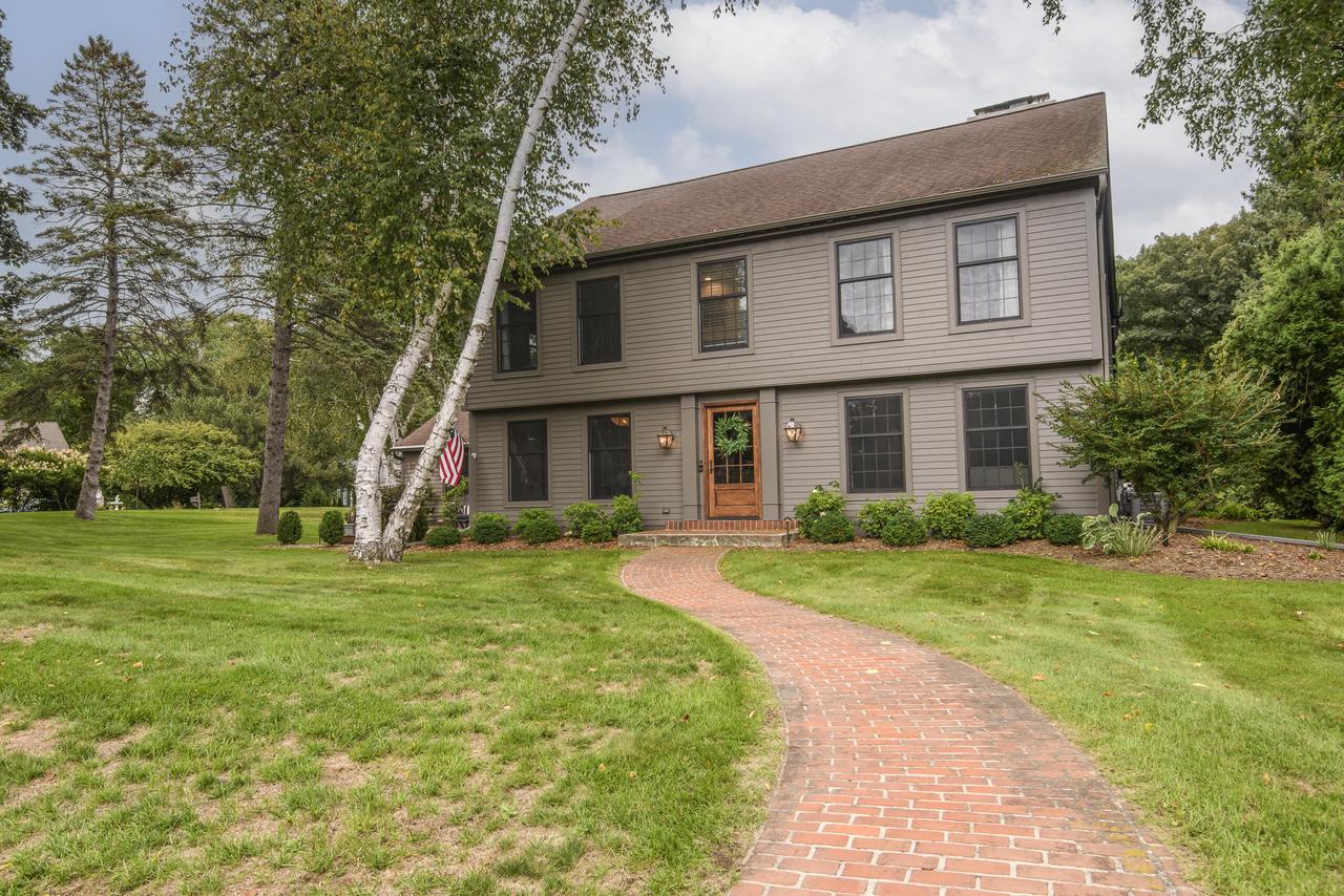 15025 Westover Road — photo