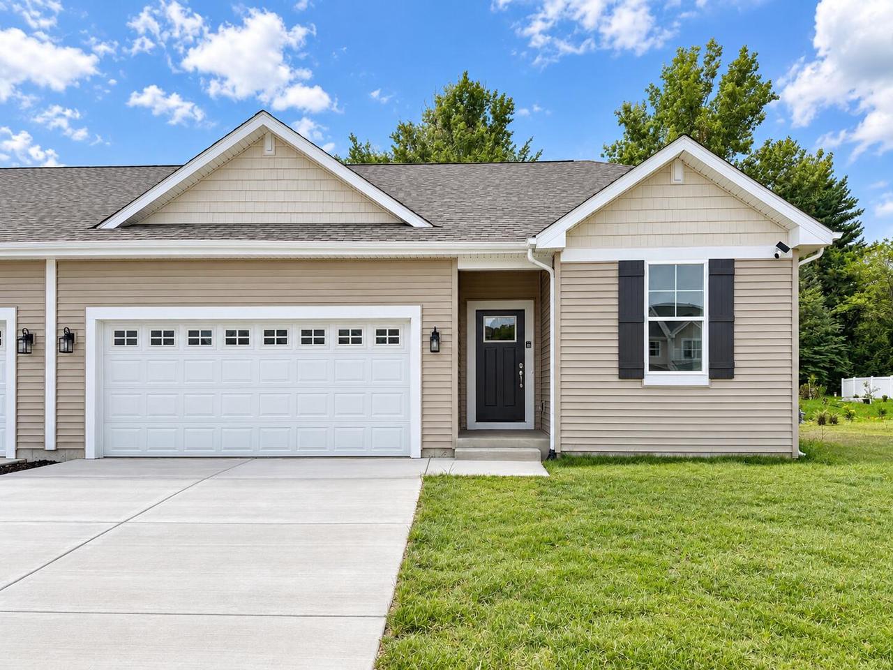1571 Meadowview Court — photo