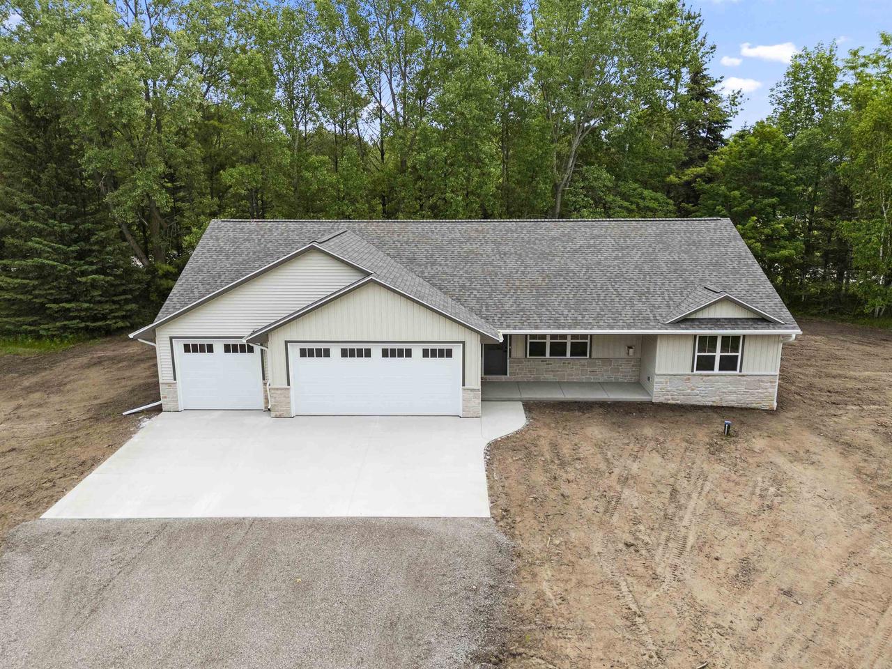 482 High Ridge Trail, Chase, WI 54162