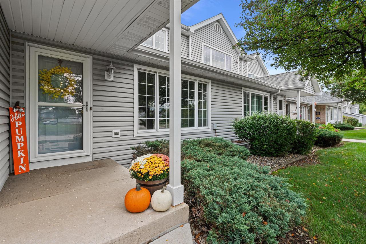 10210 W Whitnall Edge Circle F — photo
