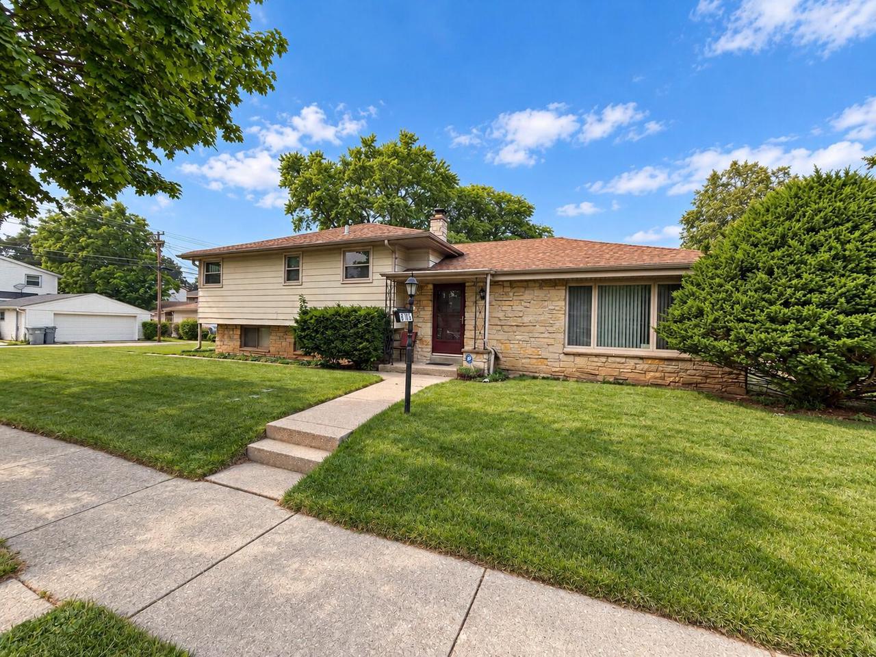 8706 W Courtland Avenue — photo