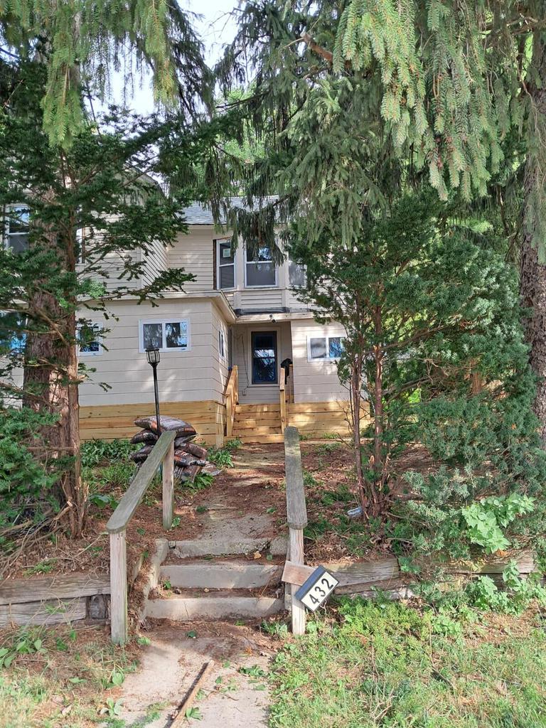 432 W Capitol Drive — photo