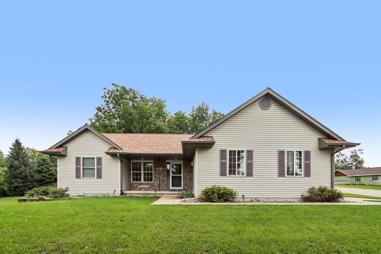 1110 Gruennert Court — photo