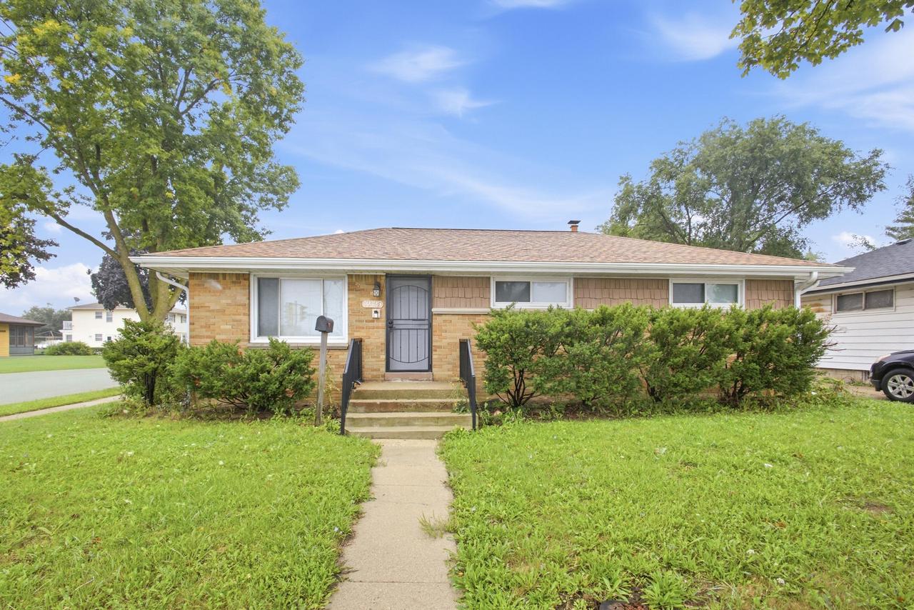 10325 W Silver Spring Drive — photo