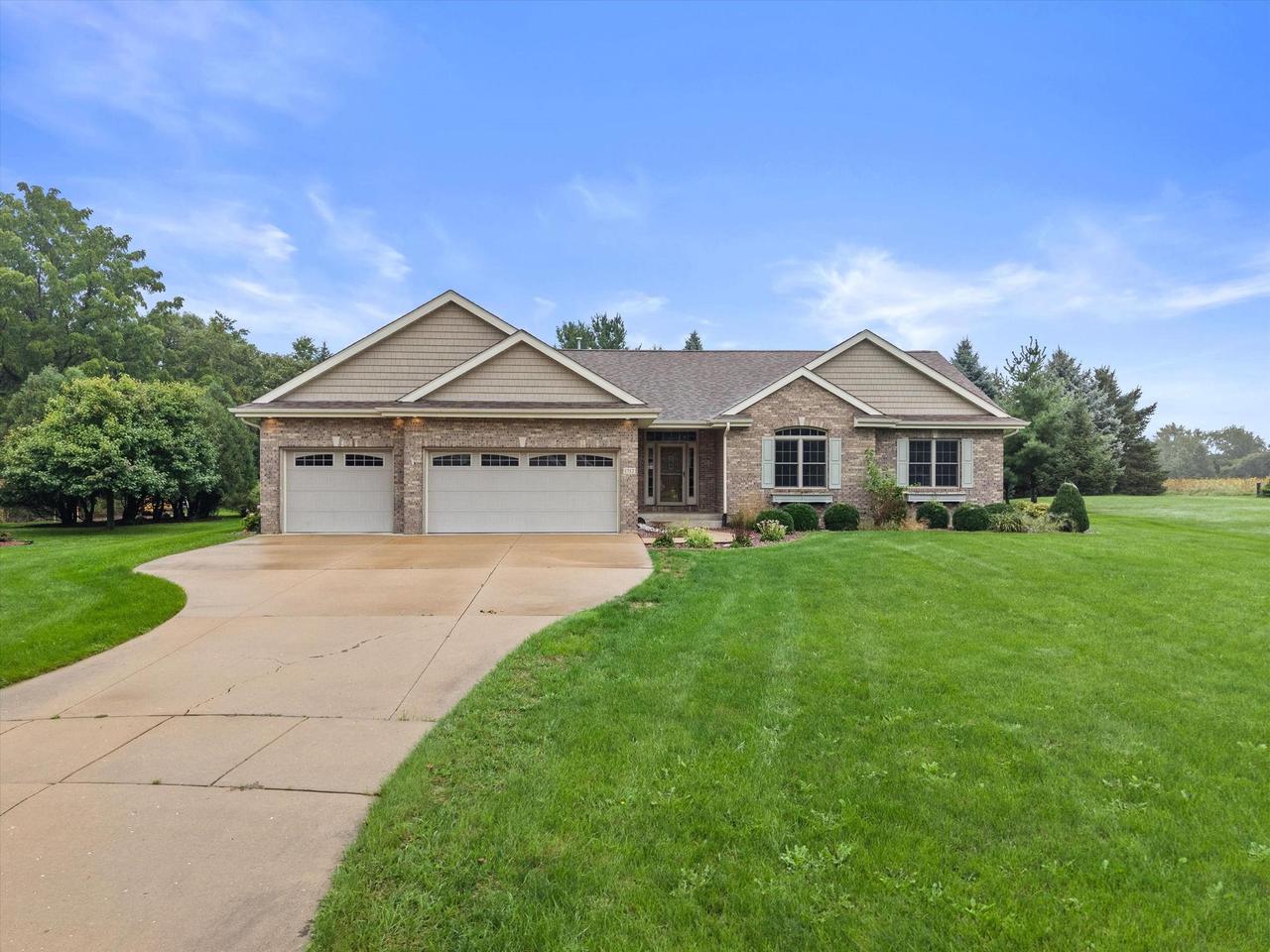 1712 Birch Court — photo