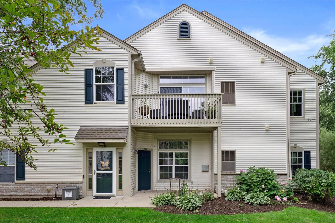 996 Bedford Court 202 — photo