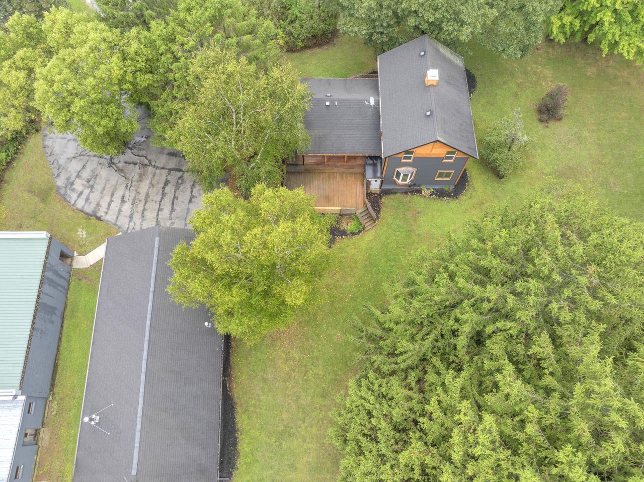 2423 Sandy Bay Road — photo