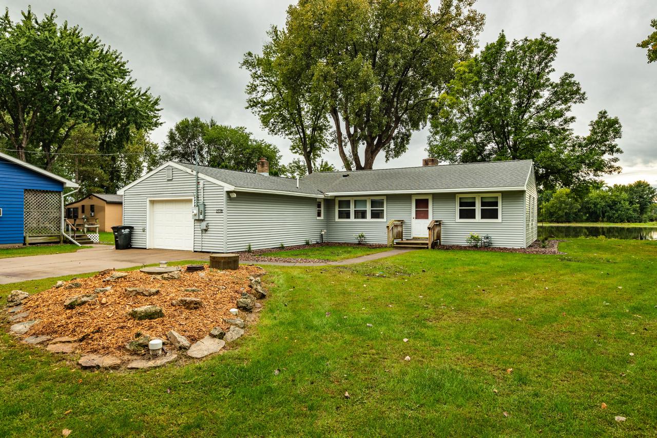 2778 Hanifl Road 2780 — photo