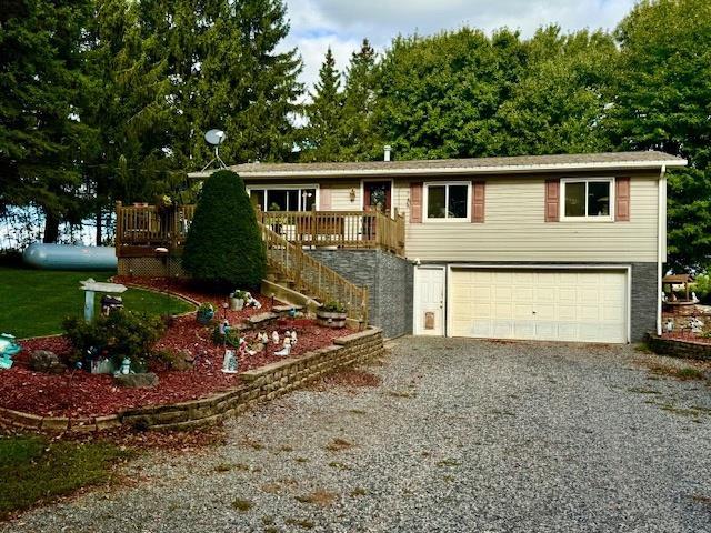 205081 Drake Avenue — photo
