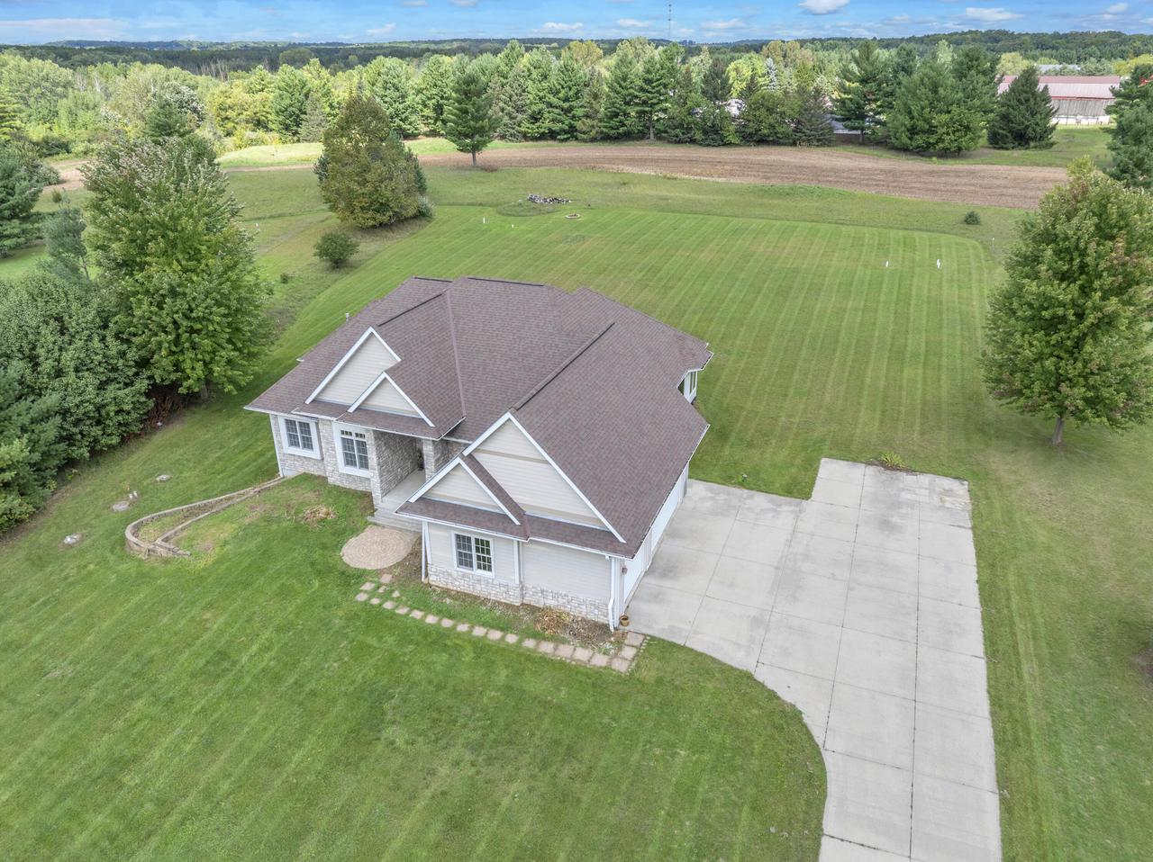 7611 Fairway Lane — photo