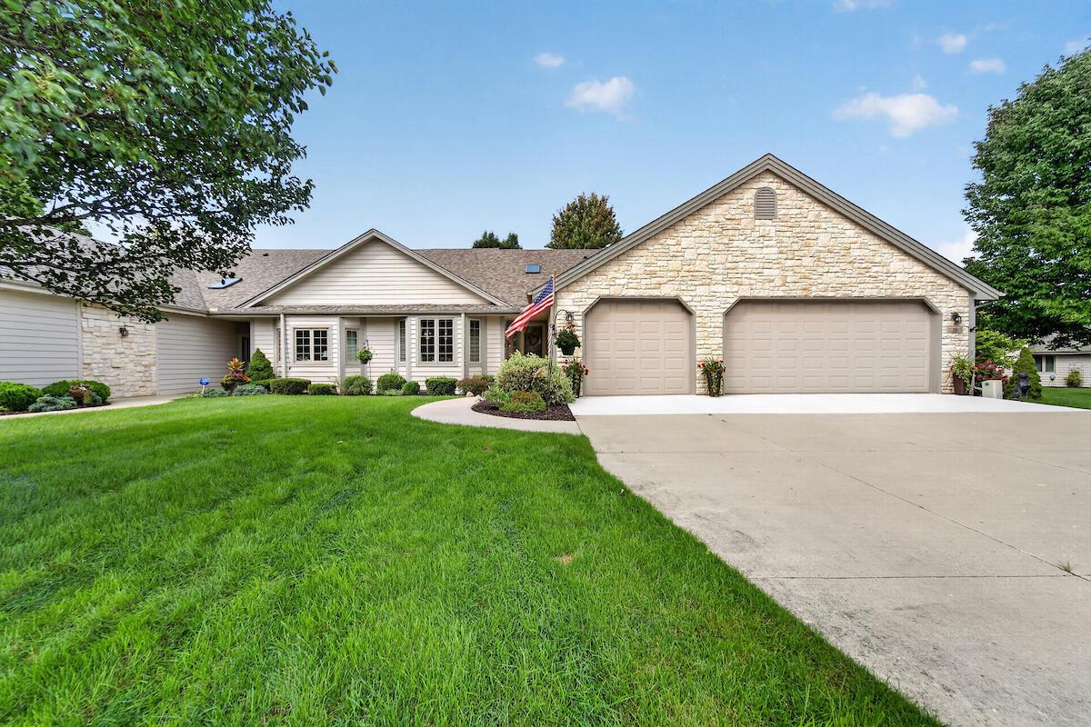 520 Green Valley Drive — photo