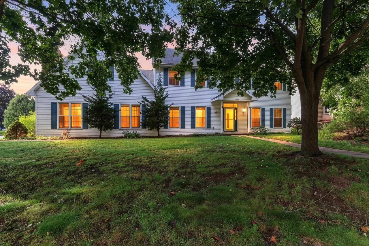 1498 Parkway Drive — photo