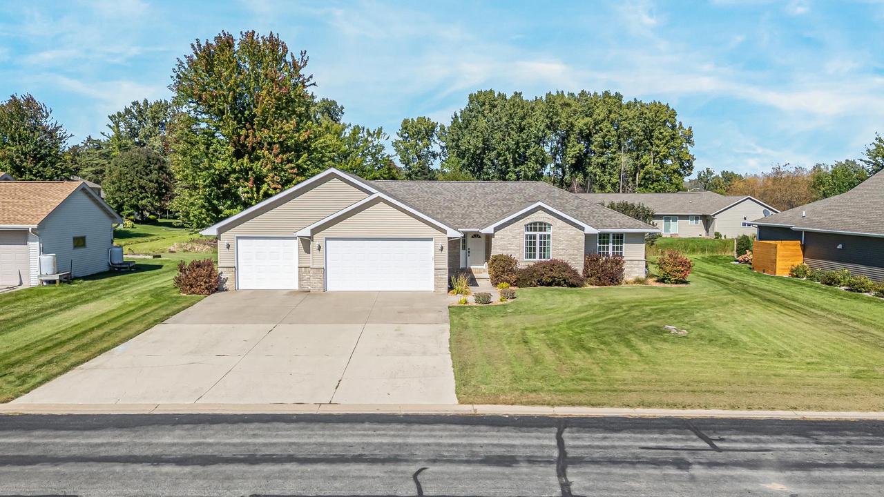 W2246 Raspberry Lane, Freedom, WI 54913 — photo 2