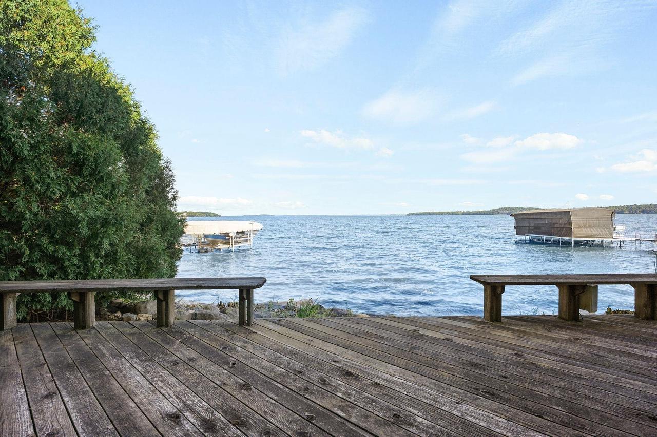 2609 Middleton Beach Road — photo