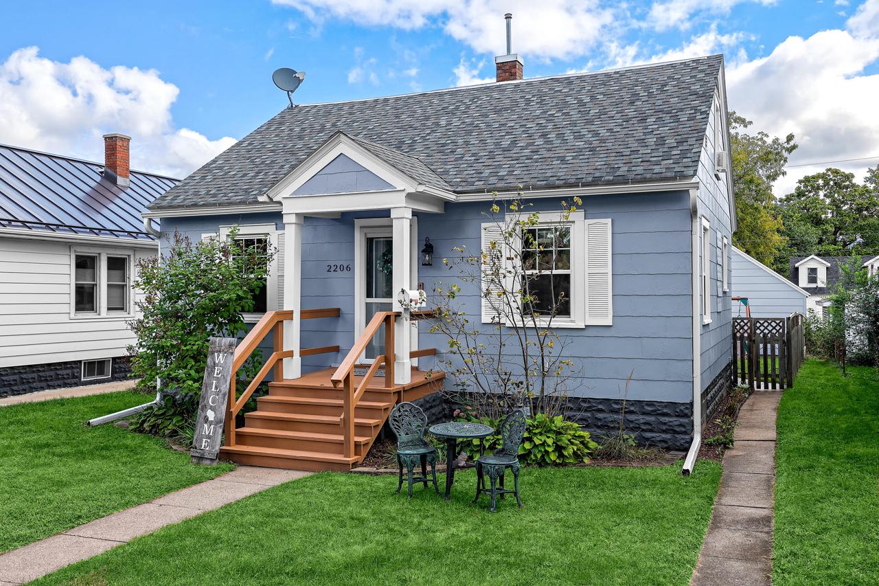 2206 Prospect Street — photo