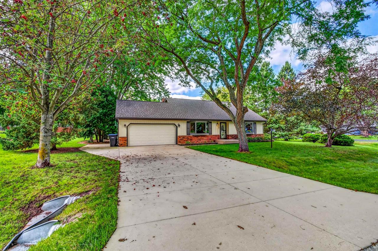 6229 Harvest Lane — photo