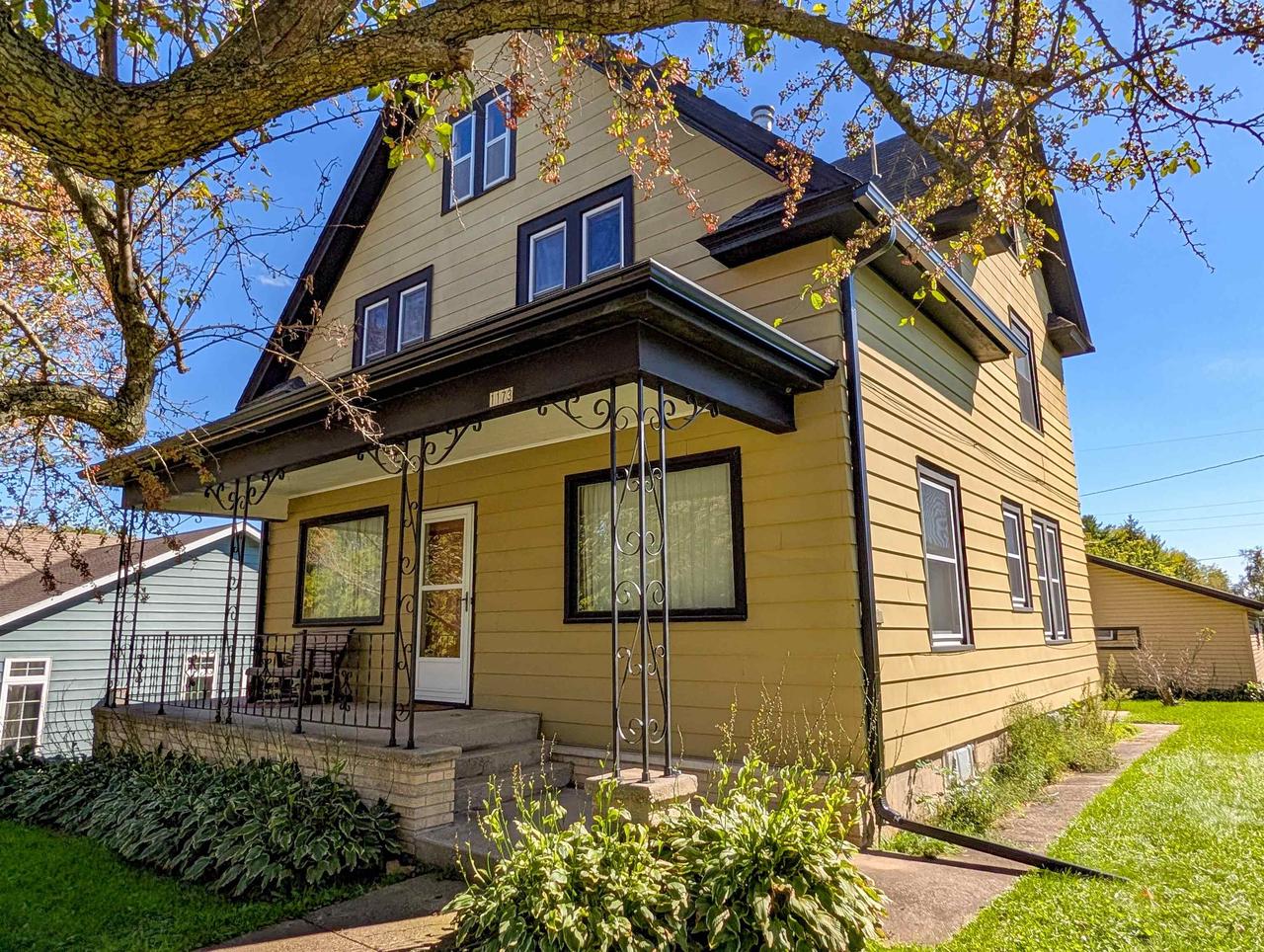 1173 Oak Street — photo