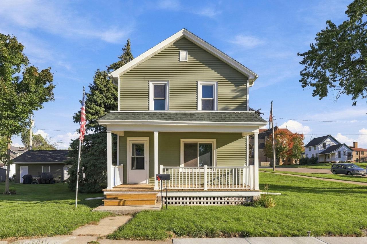 202 W 9th Street — photo