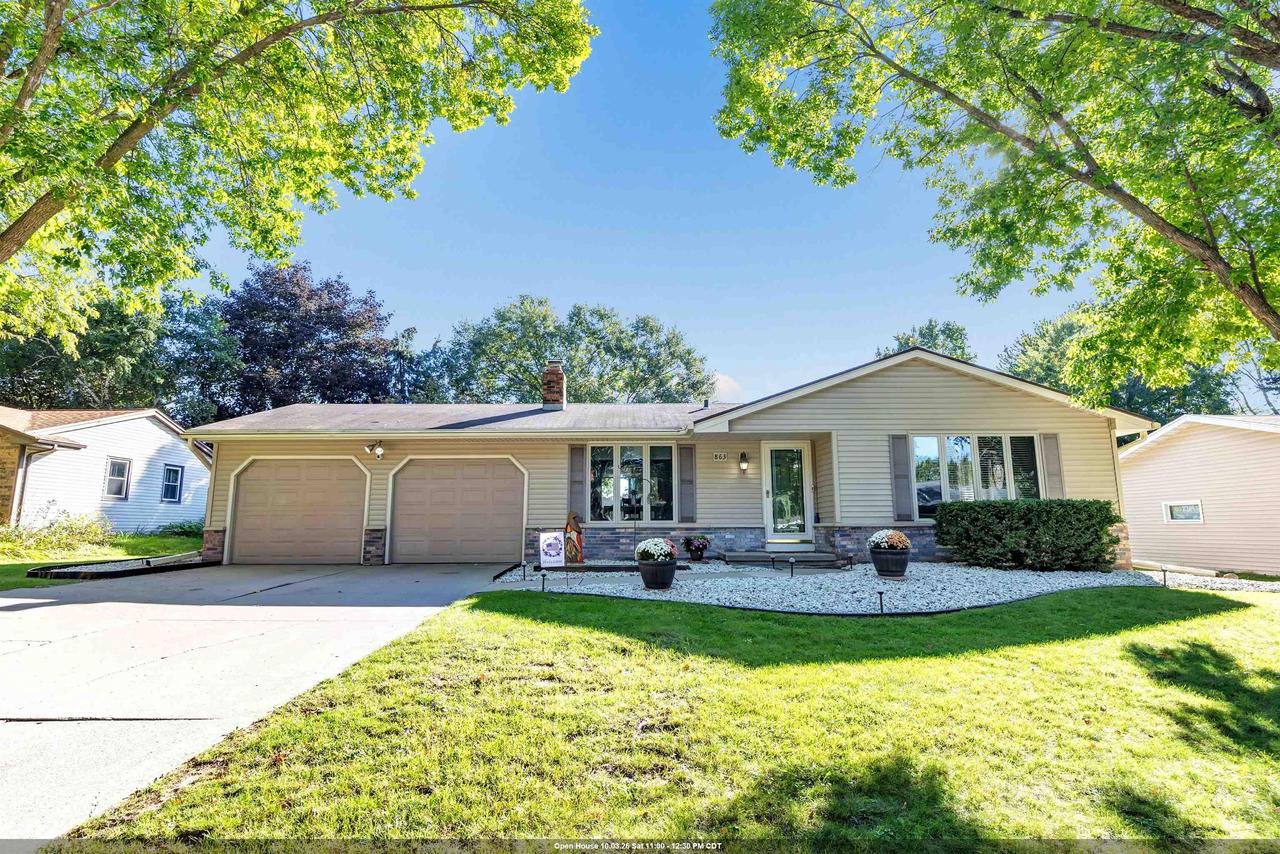 863 Venus Drive — photo