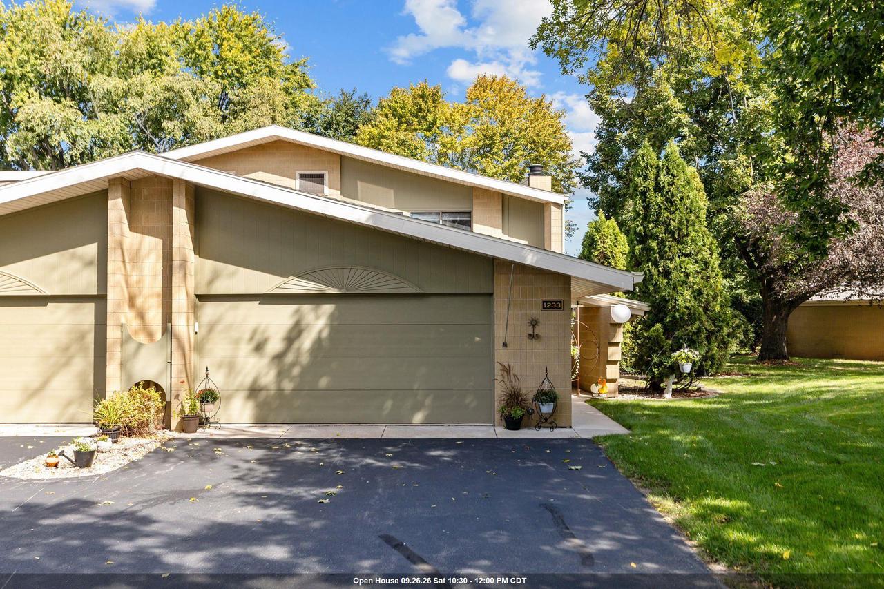 1233 W Nicolet Cercle — photo