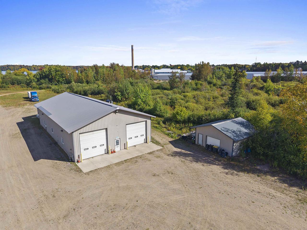 5062 US Hwy 8 — photo