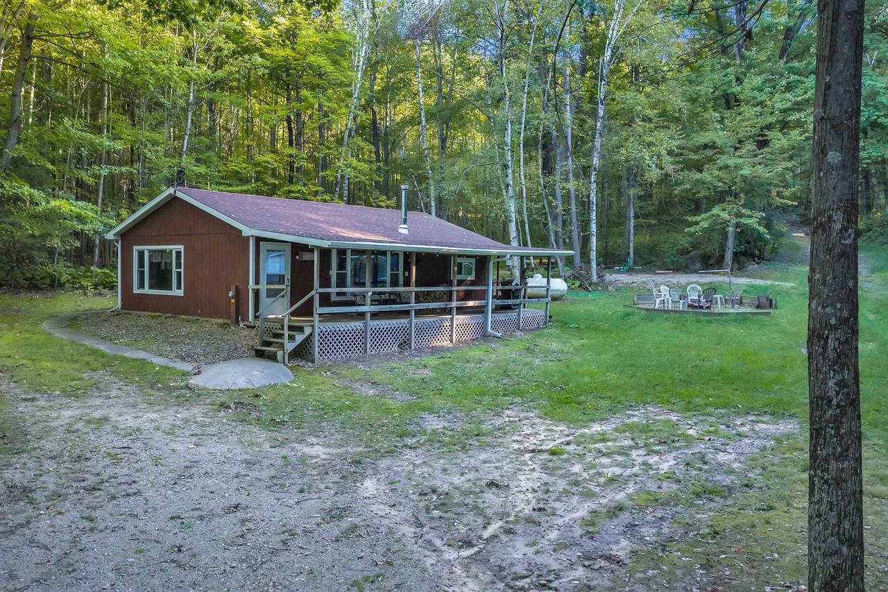 E559 Indian Valley Road — photo