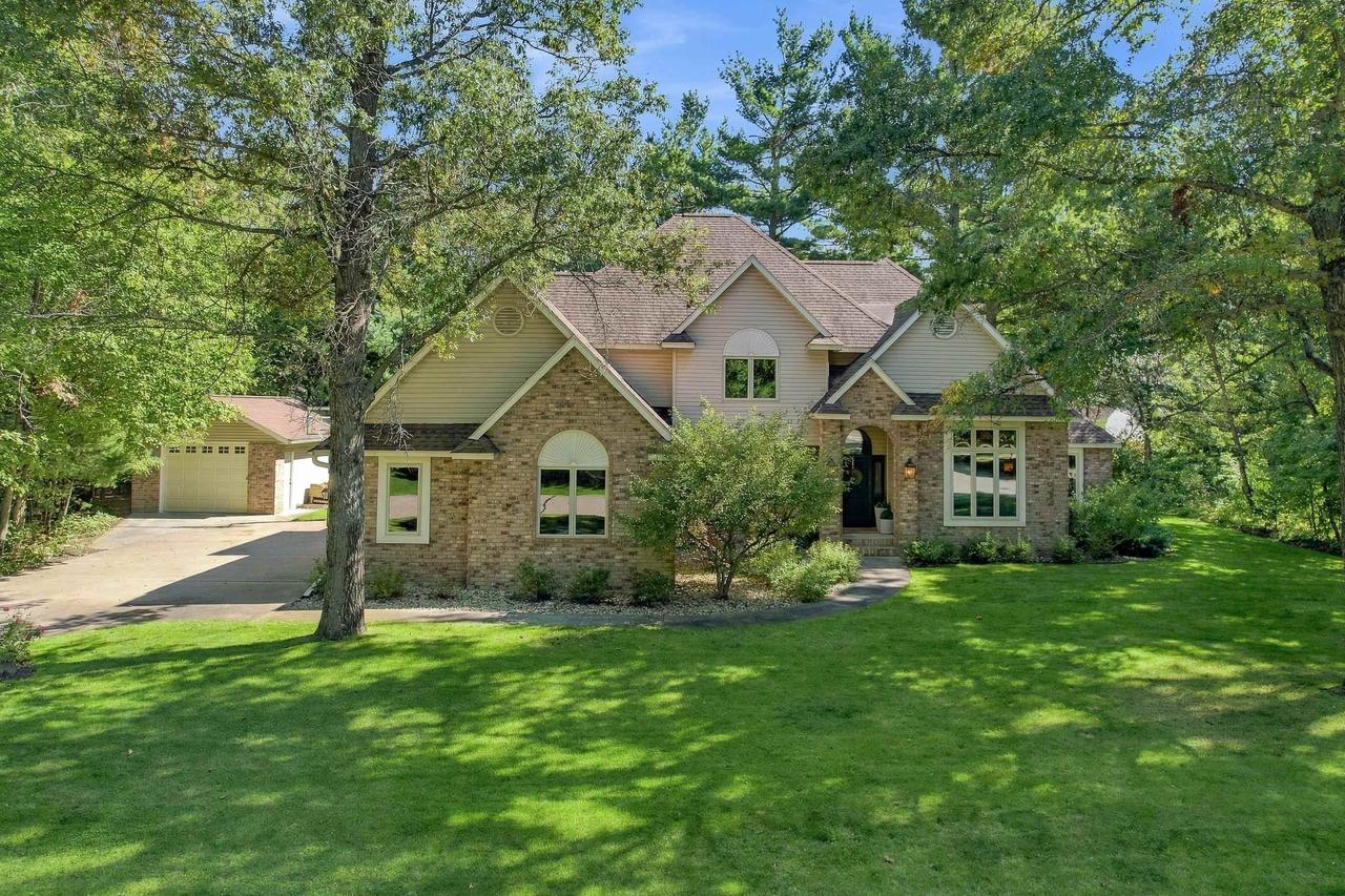 2400 Shadowview Circle — photo