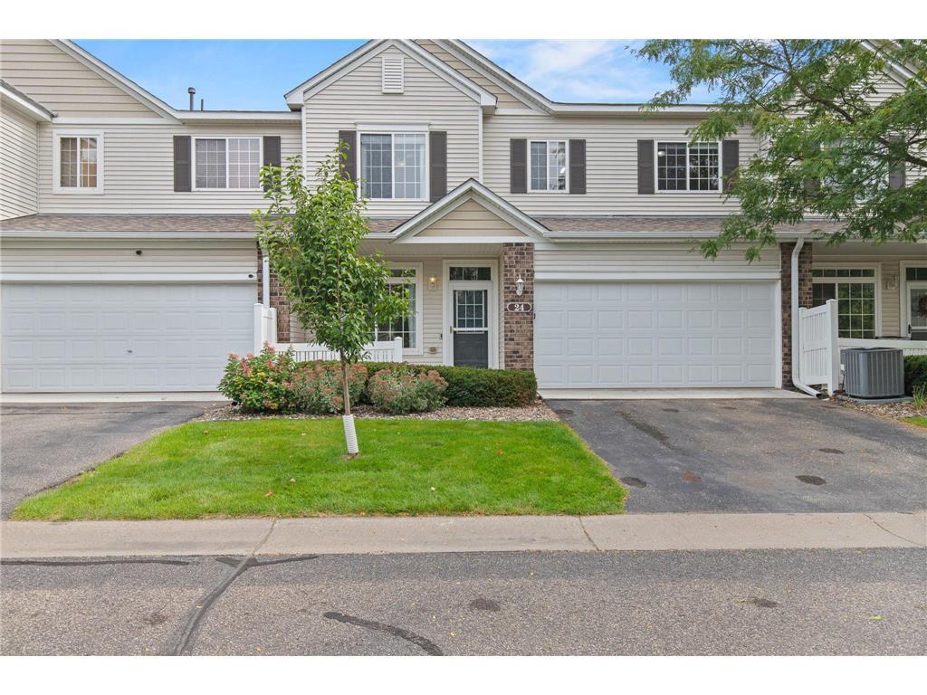 24 River Woods Drive — photo