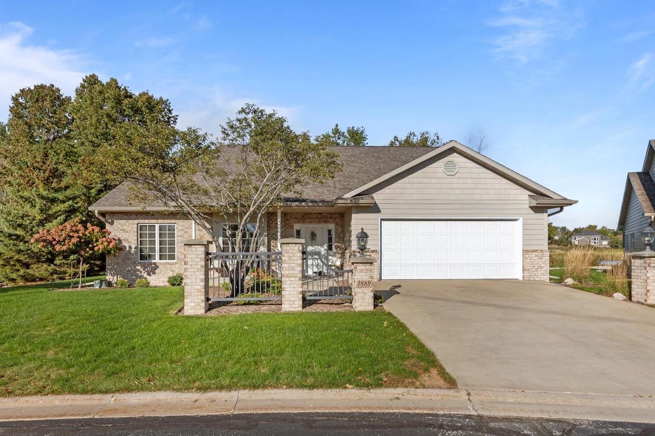 3889 N Crosscreek Circle — photo