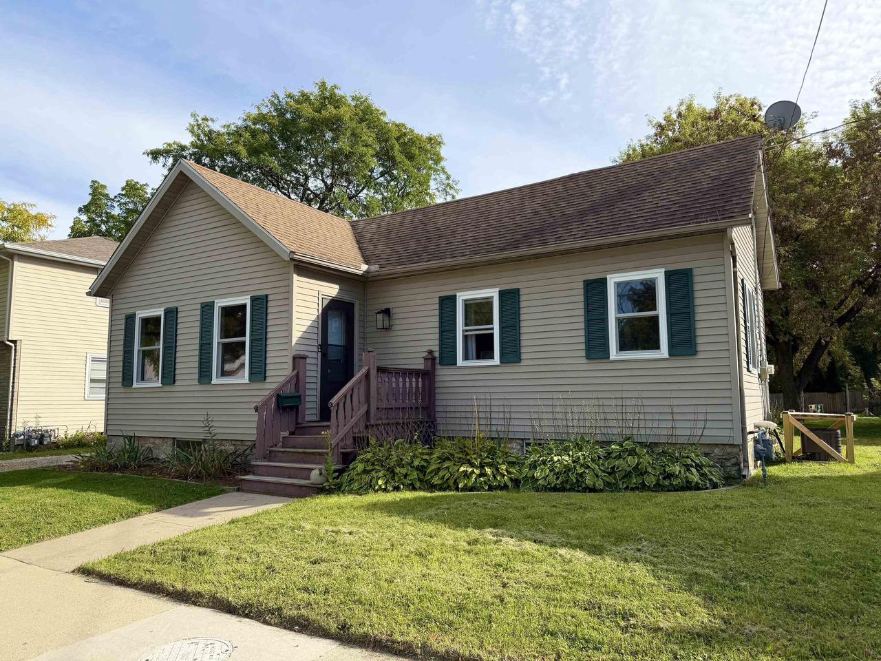 917 W Franklin Street — photo