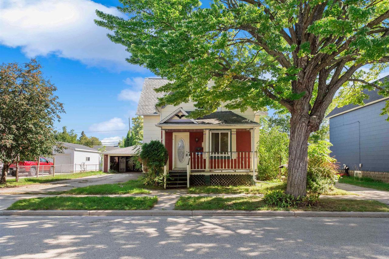 1516 Oakes Street — photo