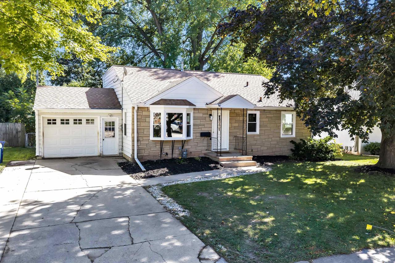 1017 Raymond Street — photo
