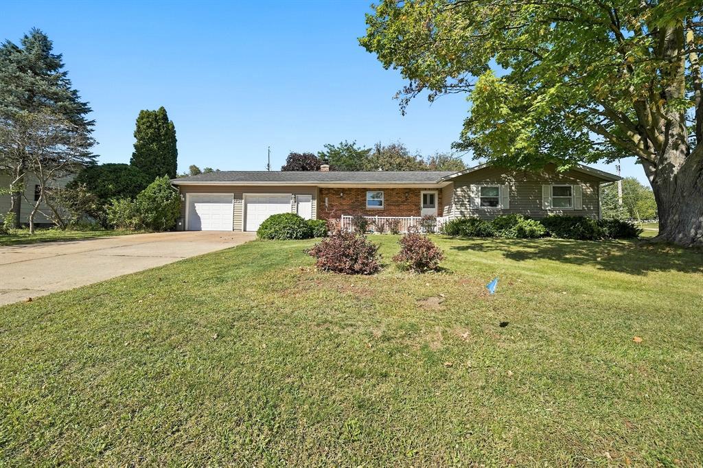 701 Leonard Drive — photo