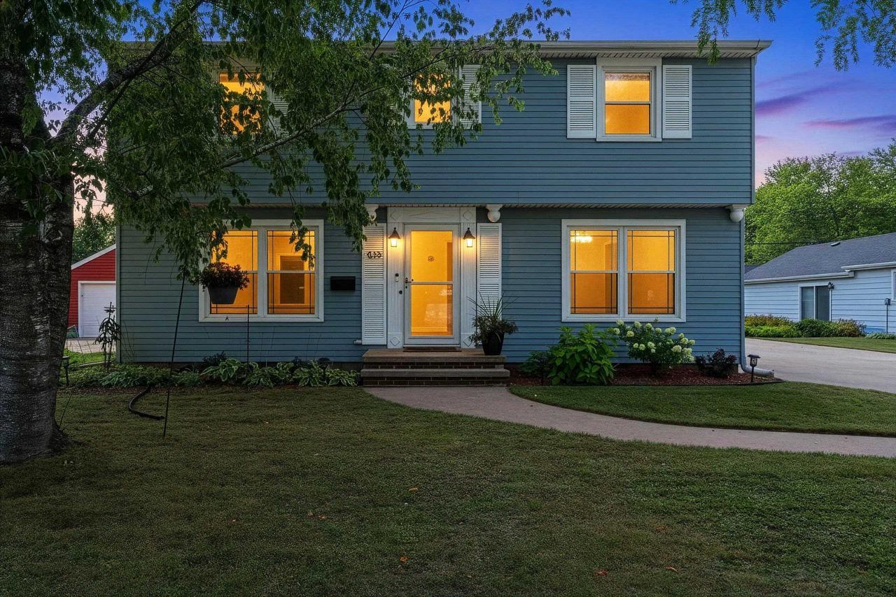 613 E Byrd Street, Appleton, WI 54911 — photo 2