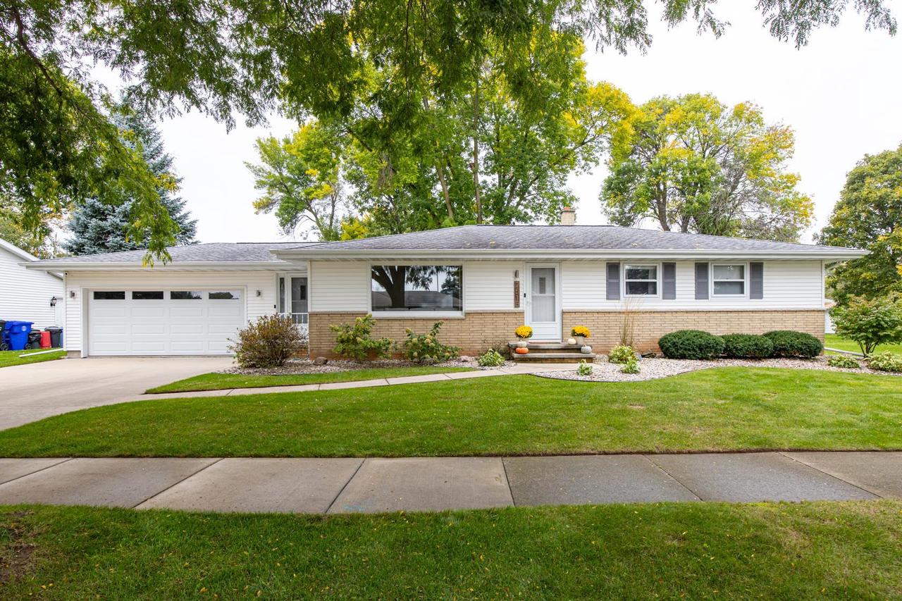 2515 S Greenview Street — photo