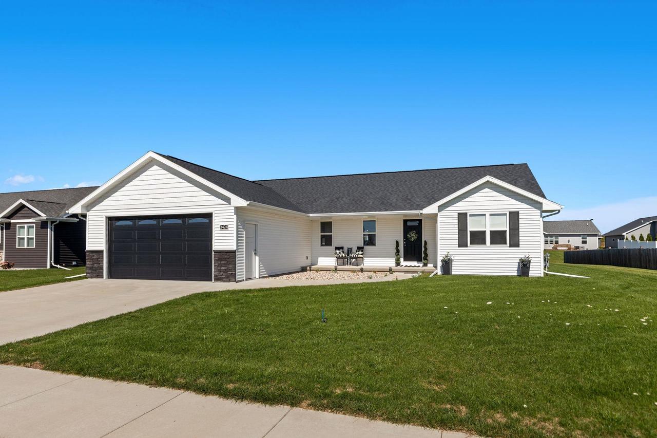 3424 E Rubyred Drive, Appleton, WI 54913 — photo 2