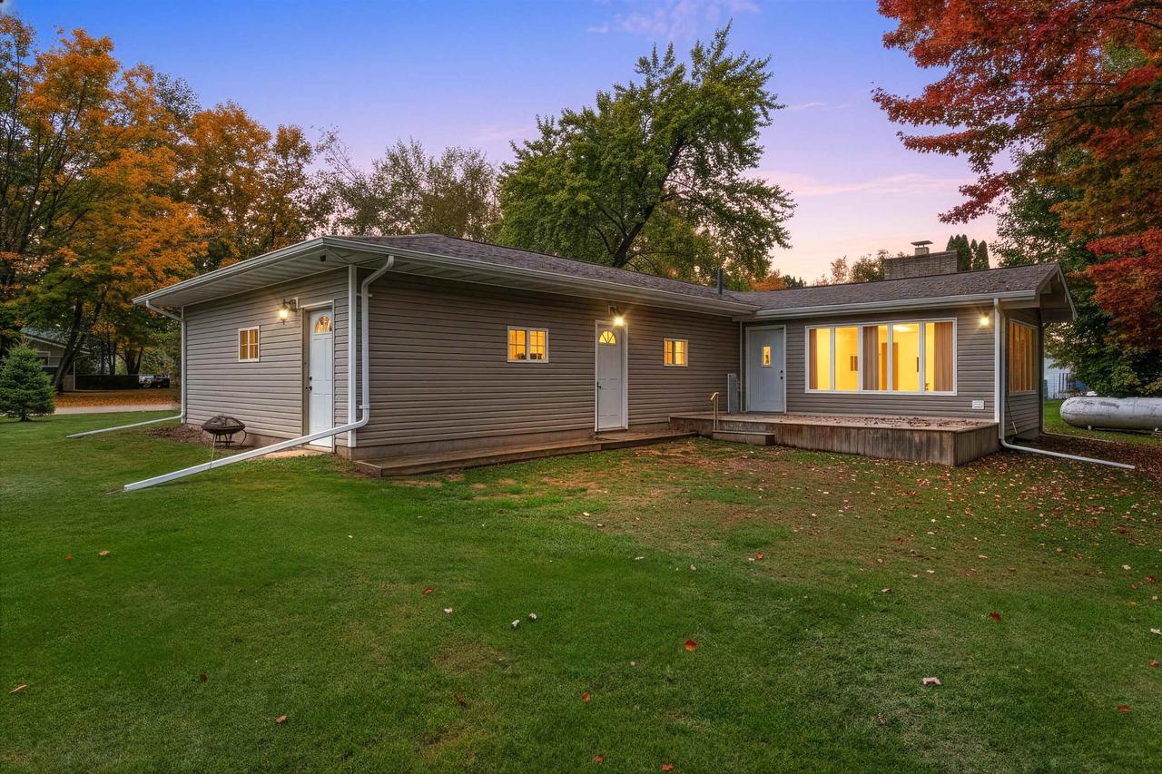 1036 Bartelt Street, Gresham, WI 54128 — photo 2