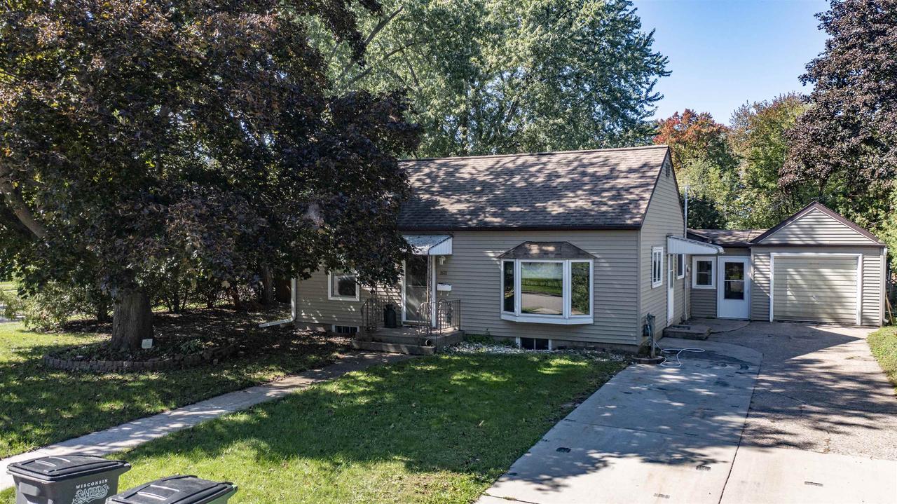 1611 Smith Street — photo