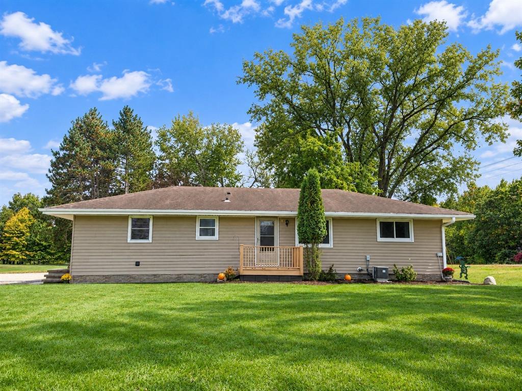 E 15535 Lincoln Drive — photo
