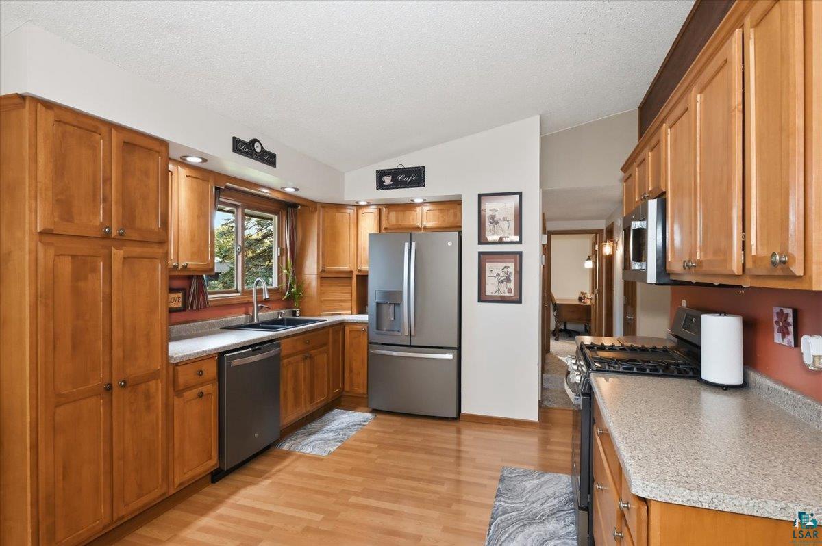 3729 E 5th Street, Superior, WI 54880 — photo 2