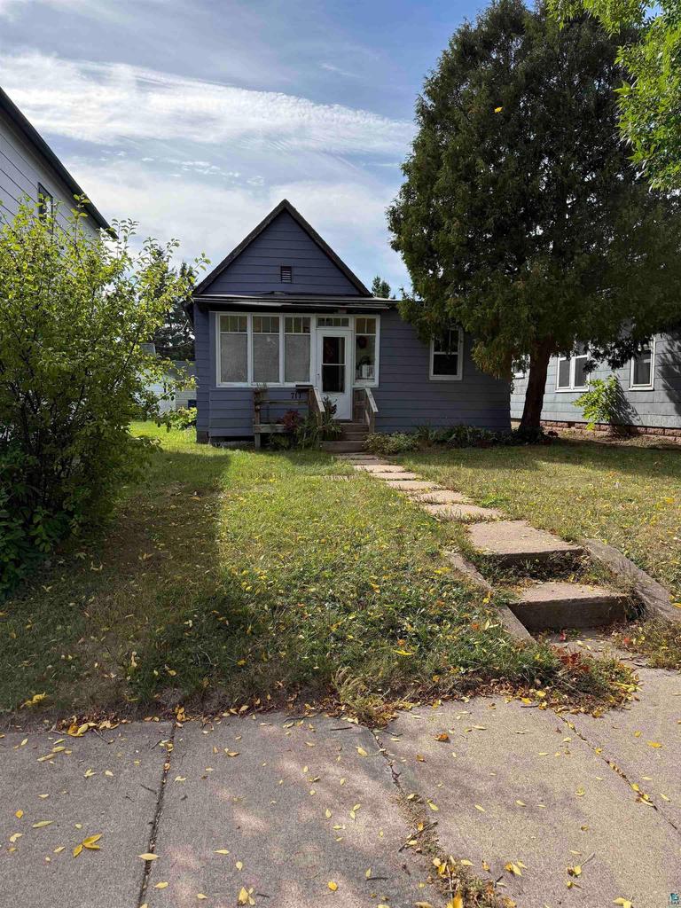 717 E 3rd Ave — photo