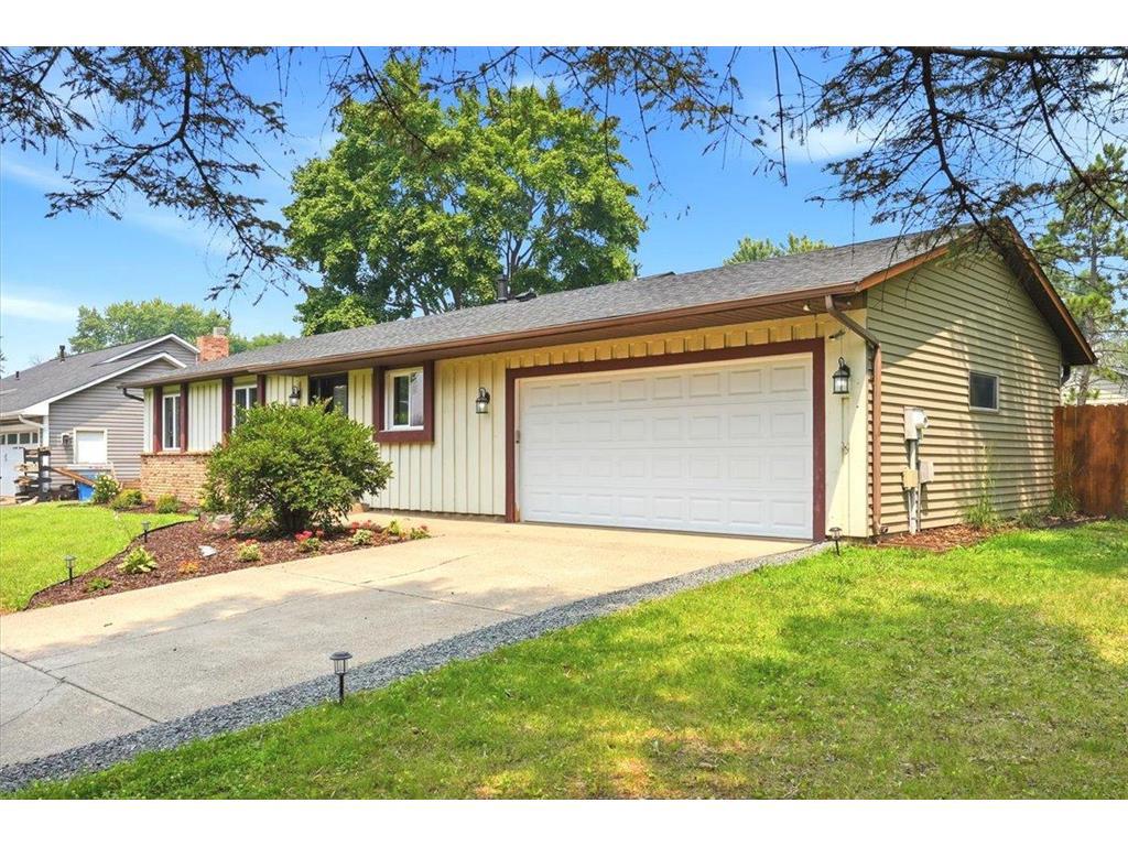 2602 Hawthorne Lane — photo