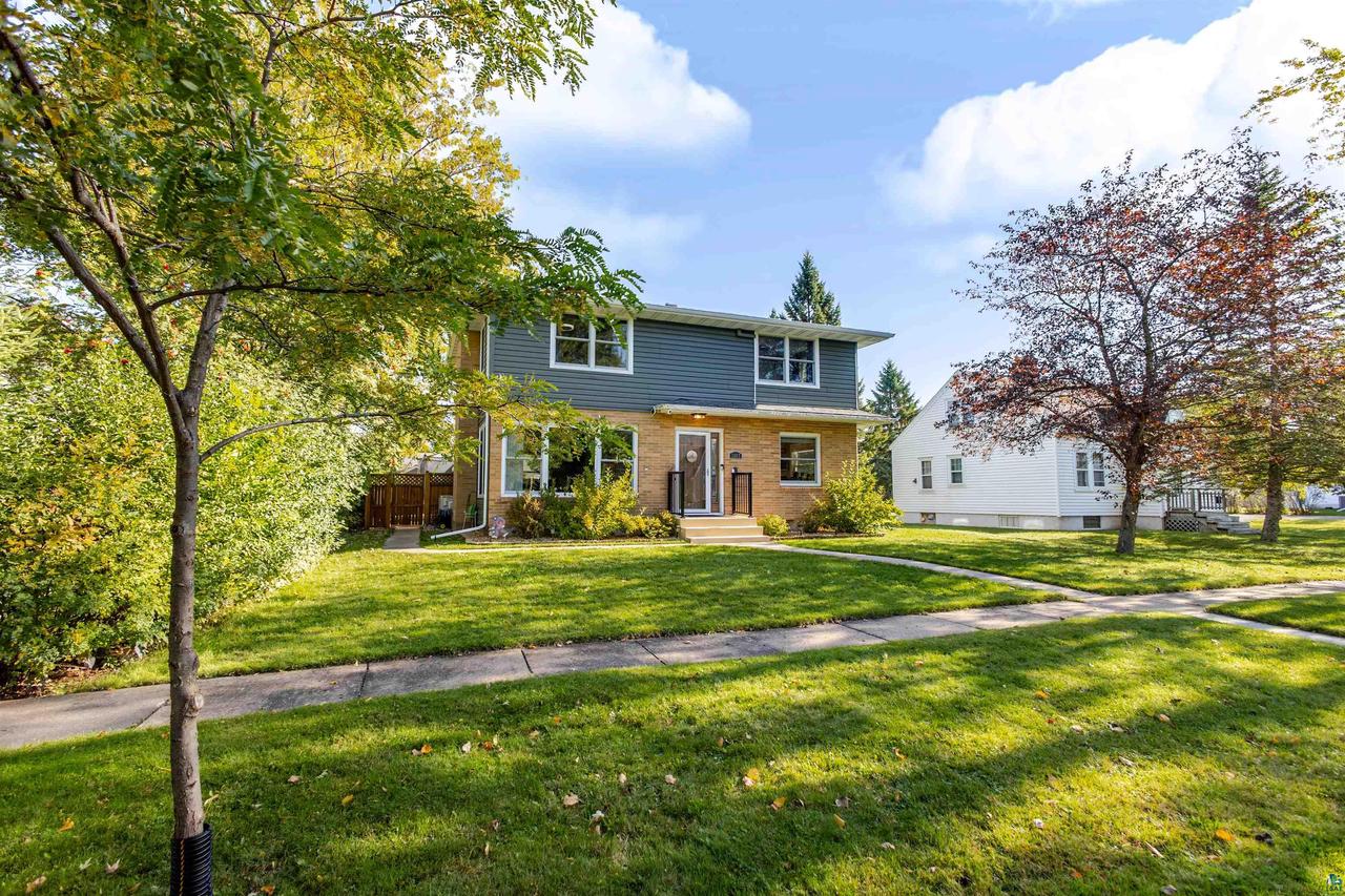 1007 E 4th Street, Superior, WI 54880 — photo 2