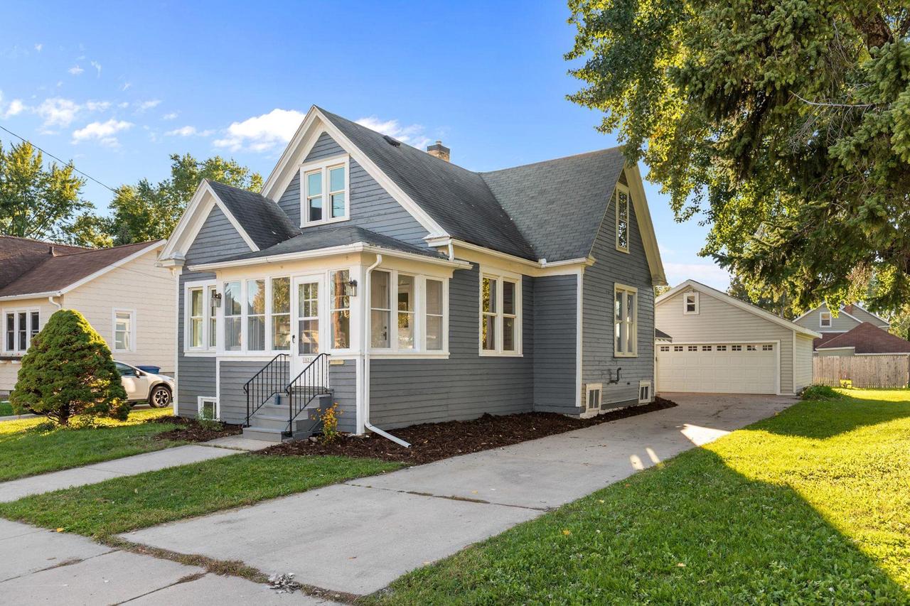 1021 Eastman Street — photo