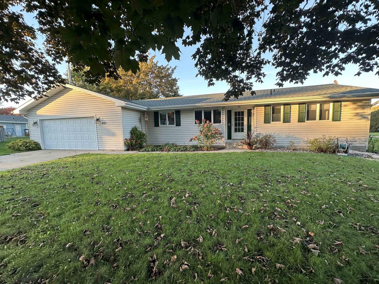 431 Schmidt Avenue — photo