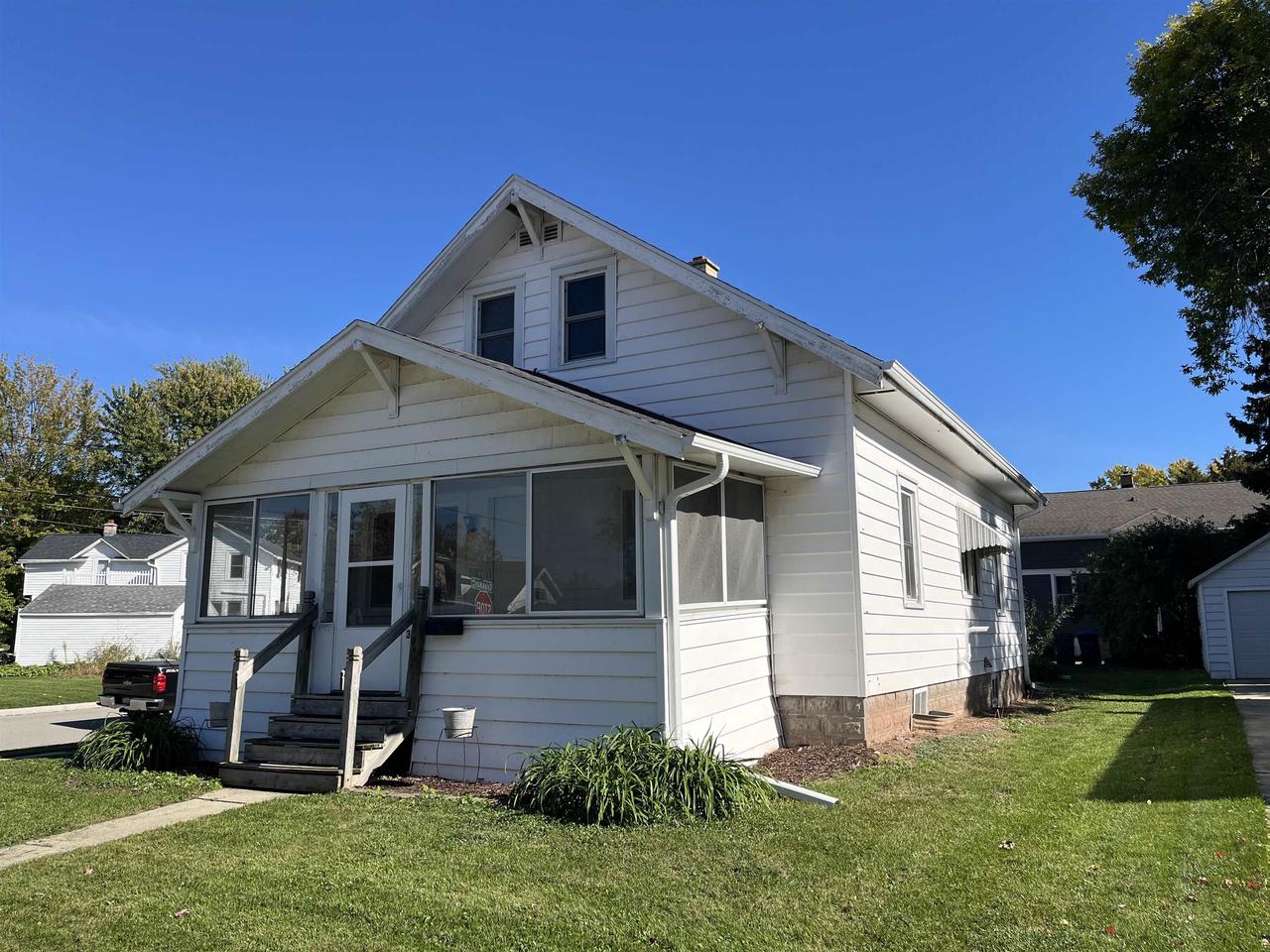 302 Pine Street — photo