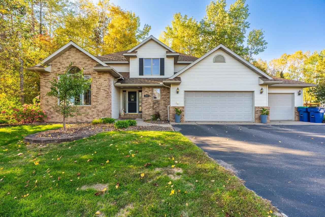 2904 Crosstrail Lane — photo