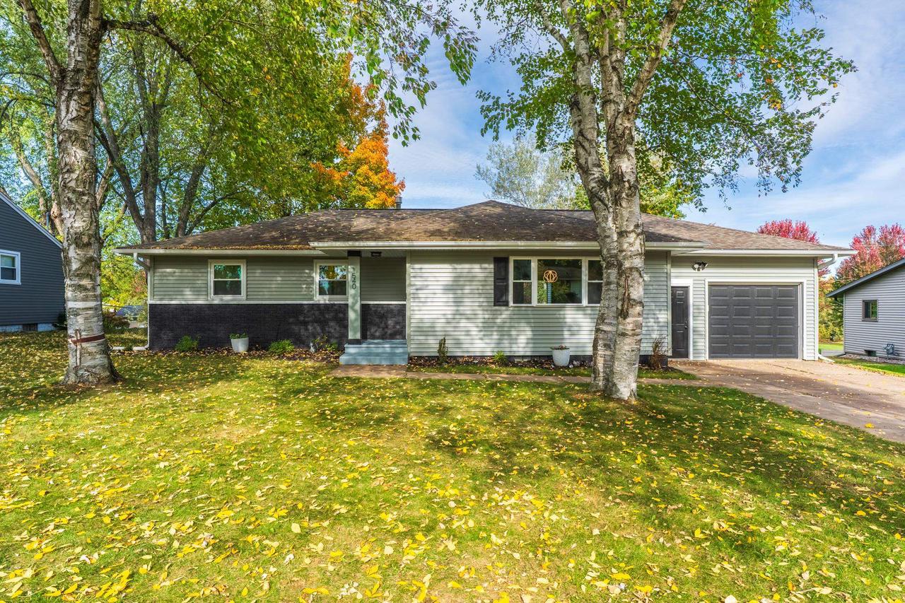 1540 Summit Drive — photo
